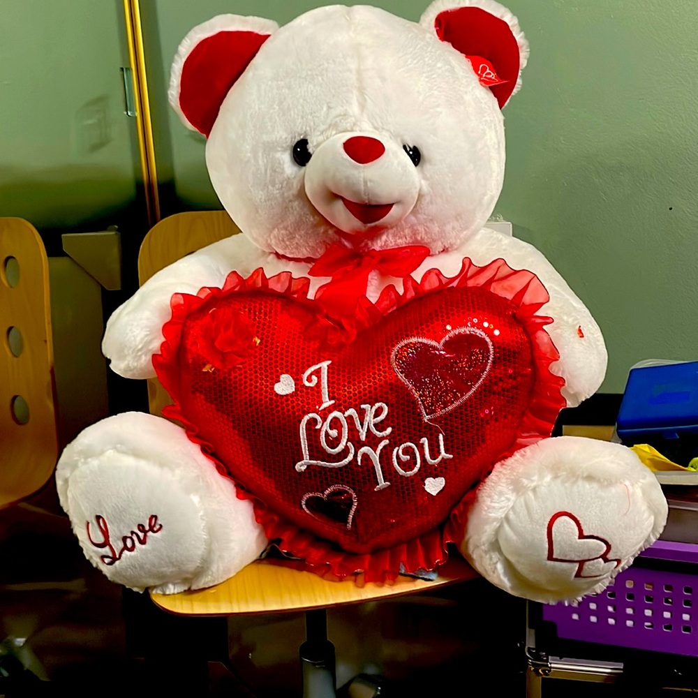 Teddy Bear “I Love You” BIG animated says I Live You and cheeks  turn red & Kiss